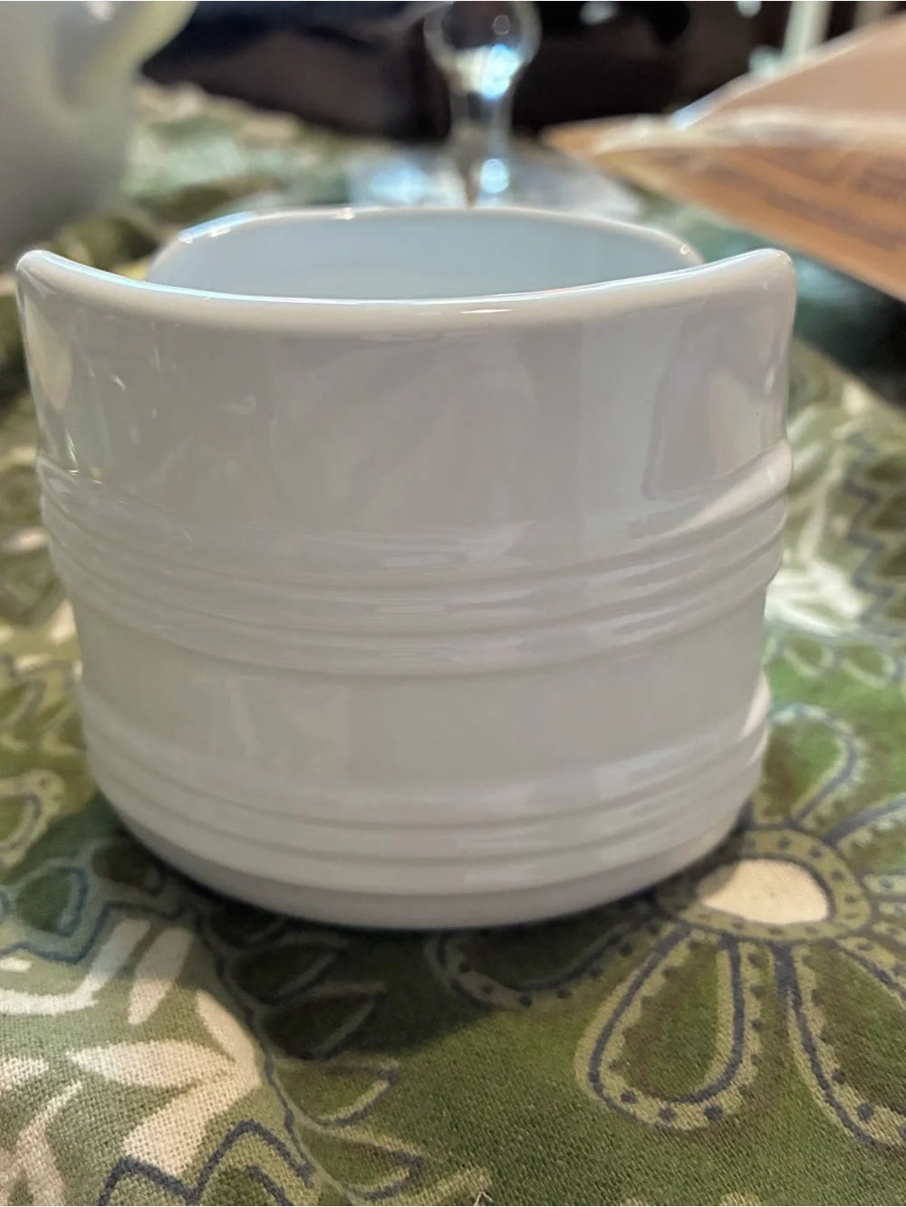 Mudpie “Give Me A Squeeze” Sponge Holder. NWT Dilliards. White w/Black Letters.